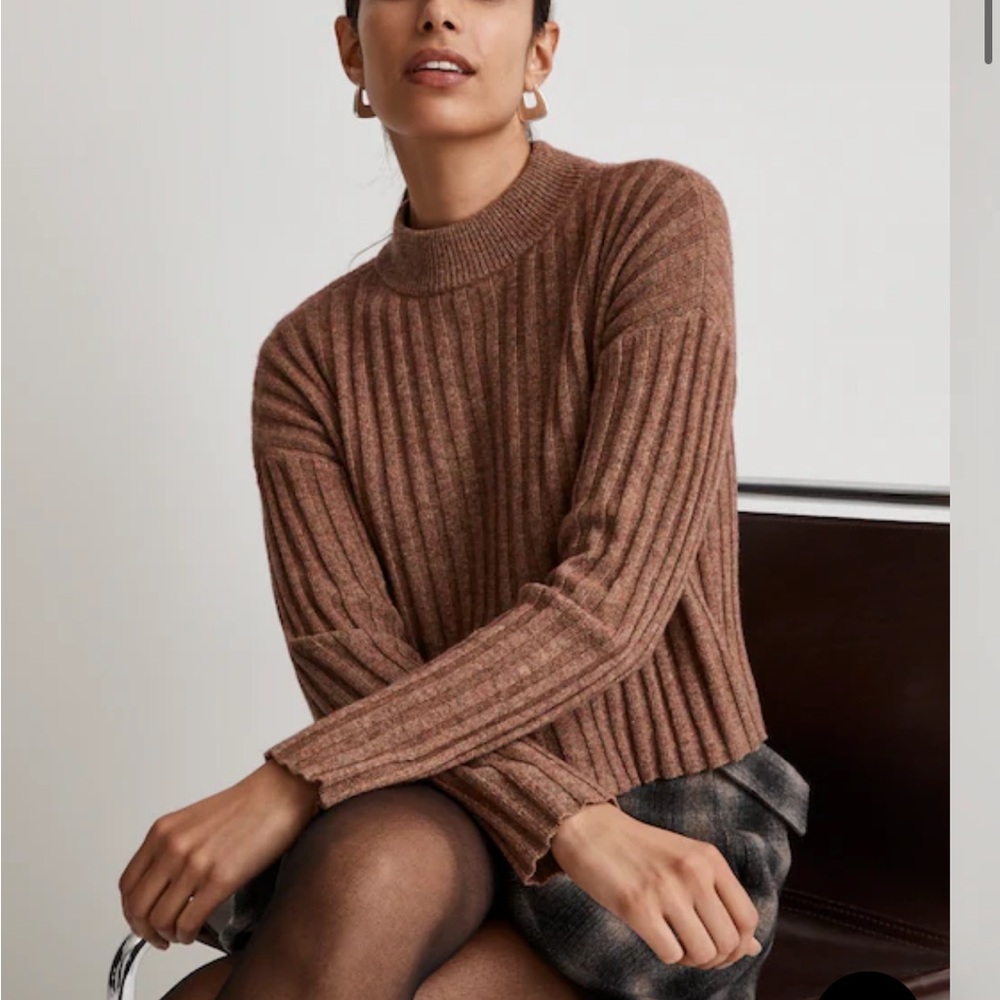 Women's Ribbed Knit mock neck crop sweater. Madewell size XS